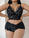 Lace Figure-Hugging Bra Set